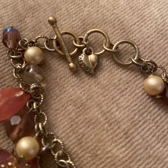 Authentic vintage Carolee charm bracelet. Floral themed. Very pretty. 💐 - Picture 3 of 3